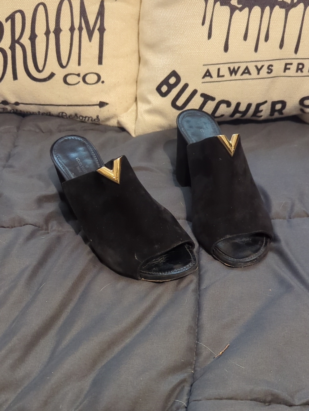 Authentic Louis Vuitton Suede Mules Shoes Size 7 - 37 1/2 Euro WOW